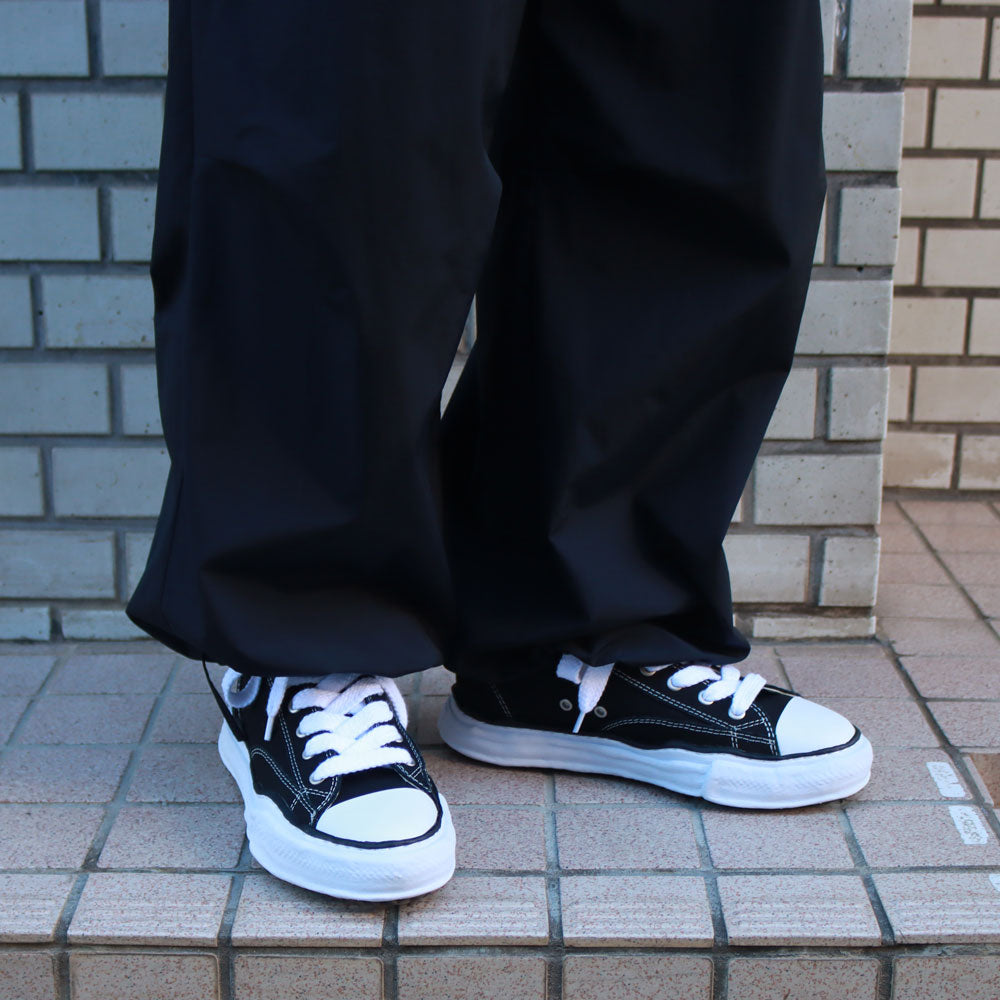 (PETERSON) OG Sole Canvas Low-top Sneaker BLACK