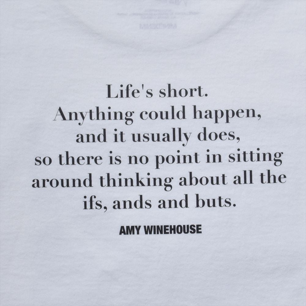 Amy Winehouse "Lean On A Car" Photo S/S