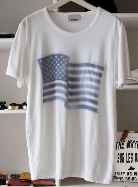 ステンシルプリント TEE (FLAG)