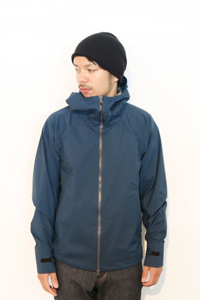 透湿防水3レイヤナイロンリップ フーデッドブルゾン