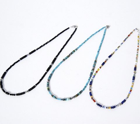 BEADS NECKLACE