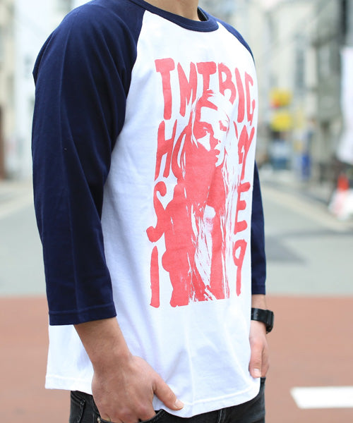 RAGLAN THREE-QUARTER SLEEVE TEE(GRAFFITI GIRL)