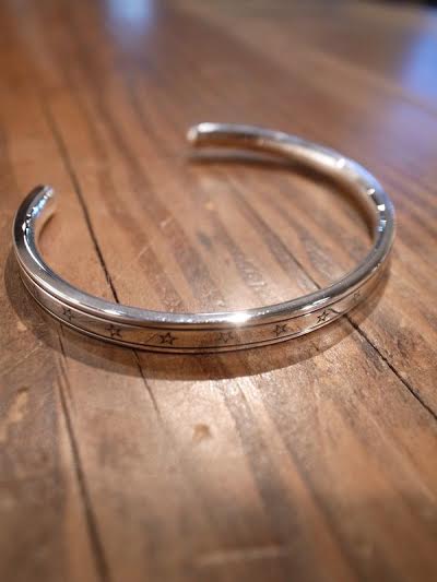 irregular round star bangle