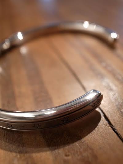 irregular round star bangle