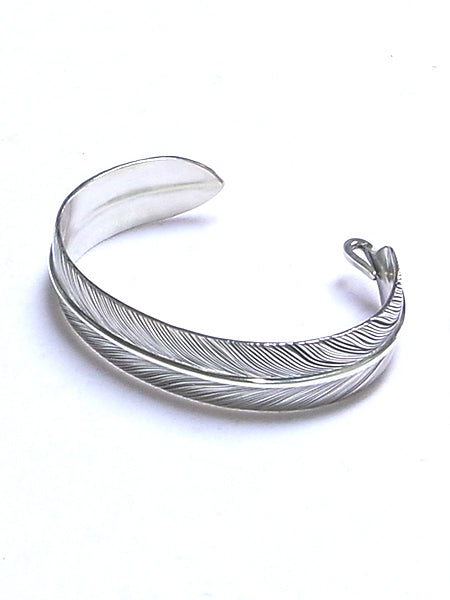 FEATHER BANGLE