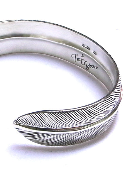 FEATHER BANGLE