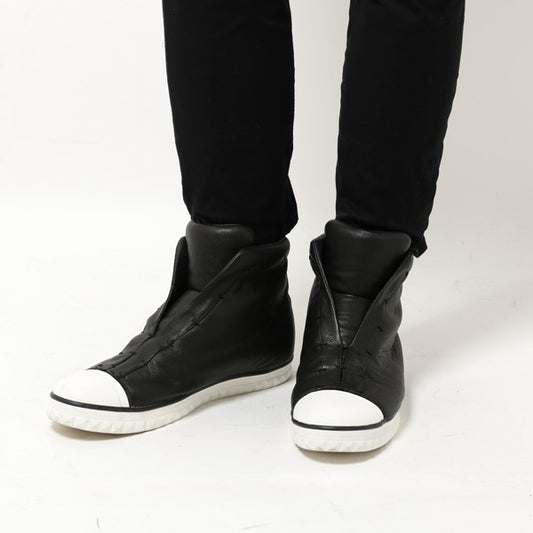 ハイカットスニーカー