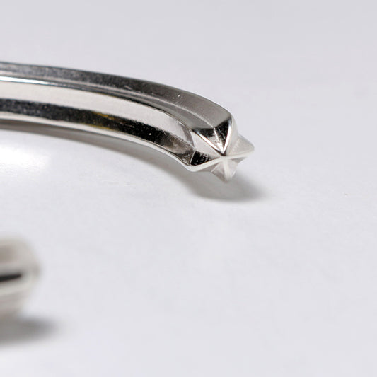 NARROW SILVER BANGLE