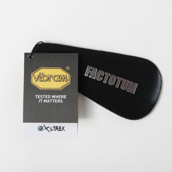 プリーツスリッポン