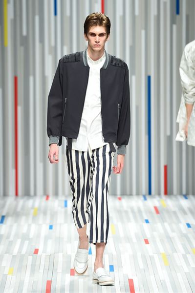 ストライプクロップド イージーパンツ