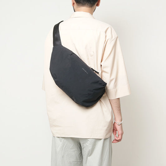 SQUARE SLING BAG