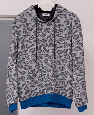 レオパードジャガード フードプルオーバー
