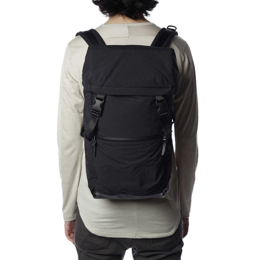 CRAMSHELL BACK PACK