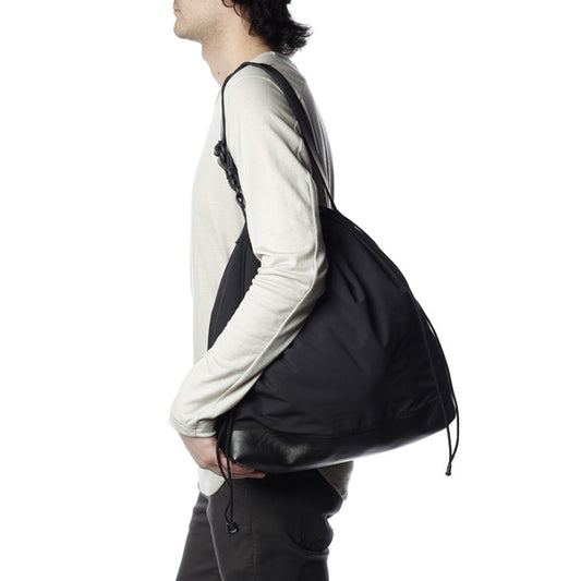 CRAMSHELL DRAWSTRING TOTE BAG