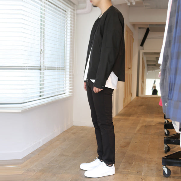 スムースレザー ホールカットスニーカー