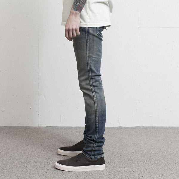 Eレギュラーデニム ユーズド スリムシルエット