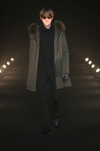 OFF TURTLE NECK MIDDLE SHIRT