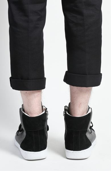 スムースレザー ハイカットスニーカー