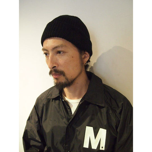 M logo knit cap