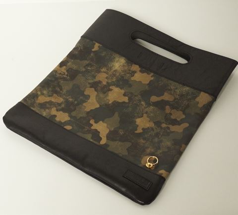 CAMOUFLAGE LEATHER CLUTCH BAG