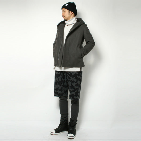 カシミヤ混ストレッチ圧縮メルトン フーデッドショートコート