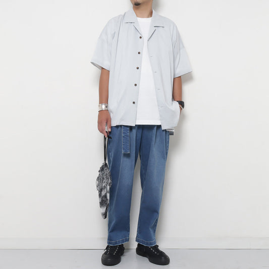 SUPIMA CO STRETCH DENIM BELTED TAPERED FIT TROUSERS (FADED)