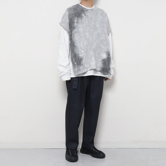 SUPIMA CO STRETCH DENIM BELTED TAPERED FIT TROUSERS