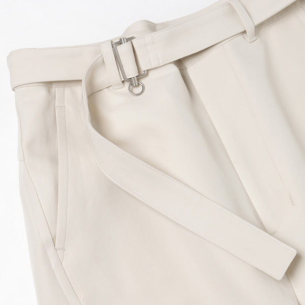 おすすめのベルテッドパンツ