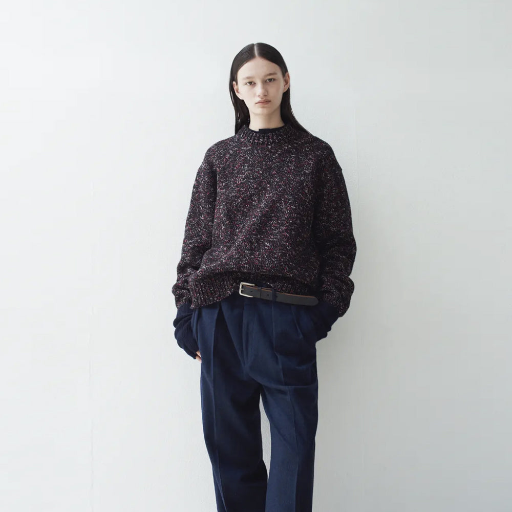 VIRGIN WOOL AND CASHMERE FLANNEL 2-TUCK STRAIGHT SLACKS