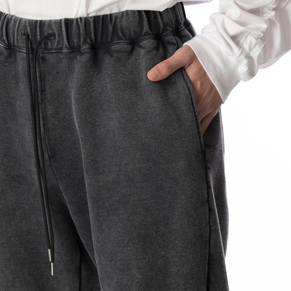 CO SWEAT DISTRESSED CUT OFF BAGGY
