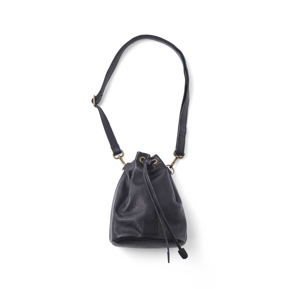 CCU LEATHER KINCHAKU BAG