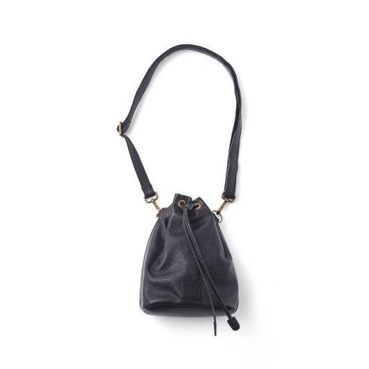  CCU LEATHER KINCHAKU BAG  