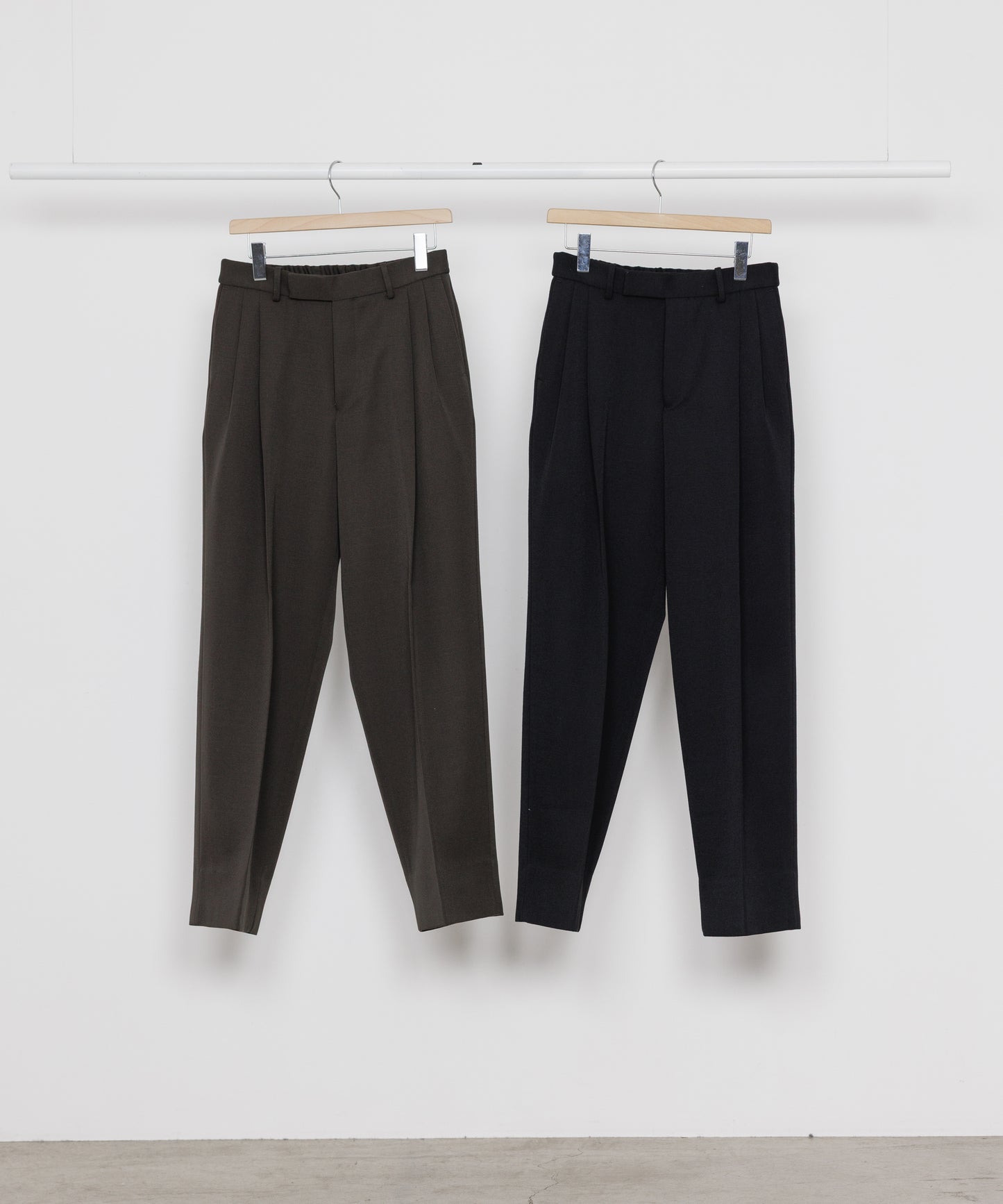 DOUBLE PLEATED SEMI EASY TROUSERS POLWARTH TUXEDO CLOTH