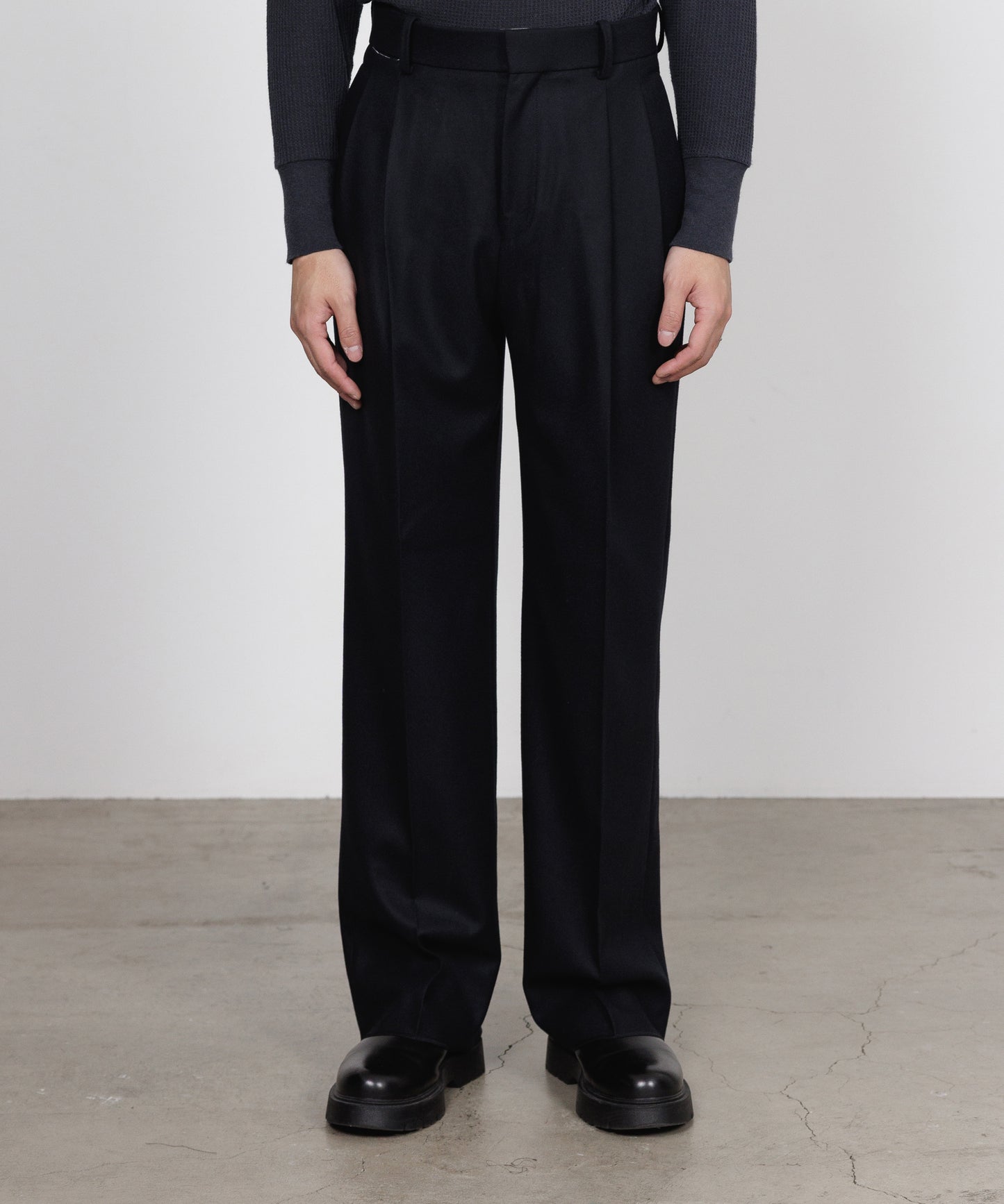 DOUBLE PLEATED STRAIGHT TROUSERS WOOL FLANNEL