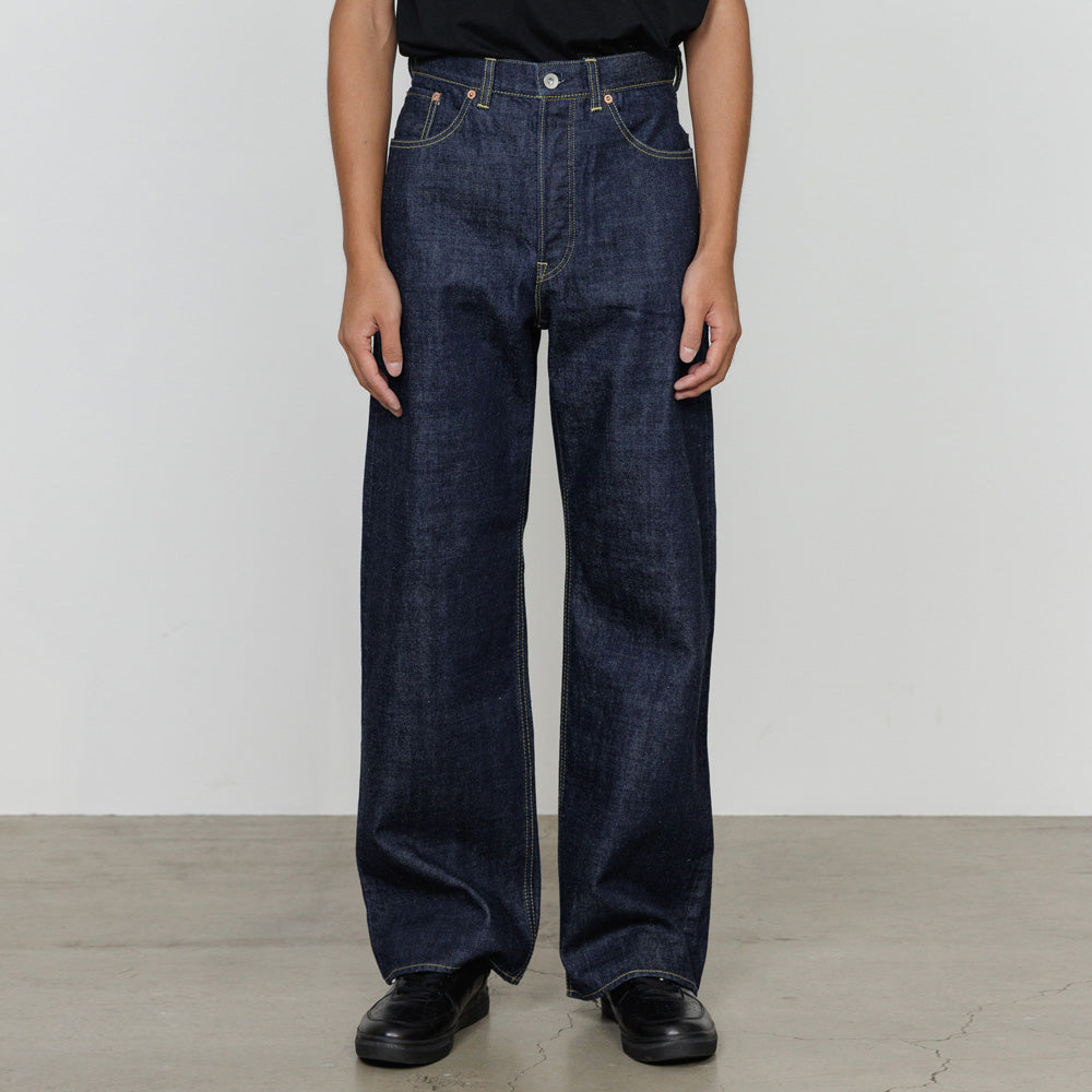CLEAN CYLINDER FIT JEANS
