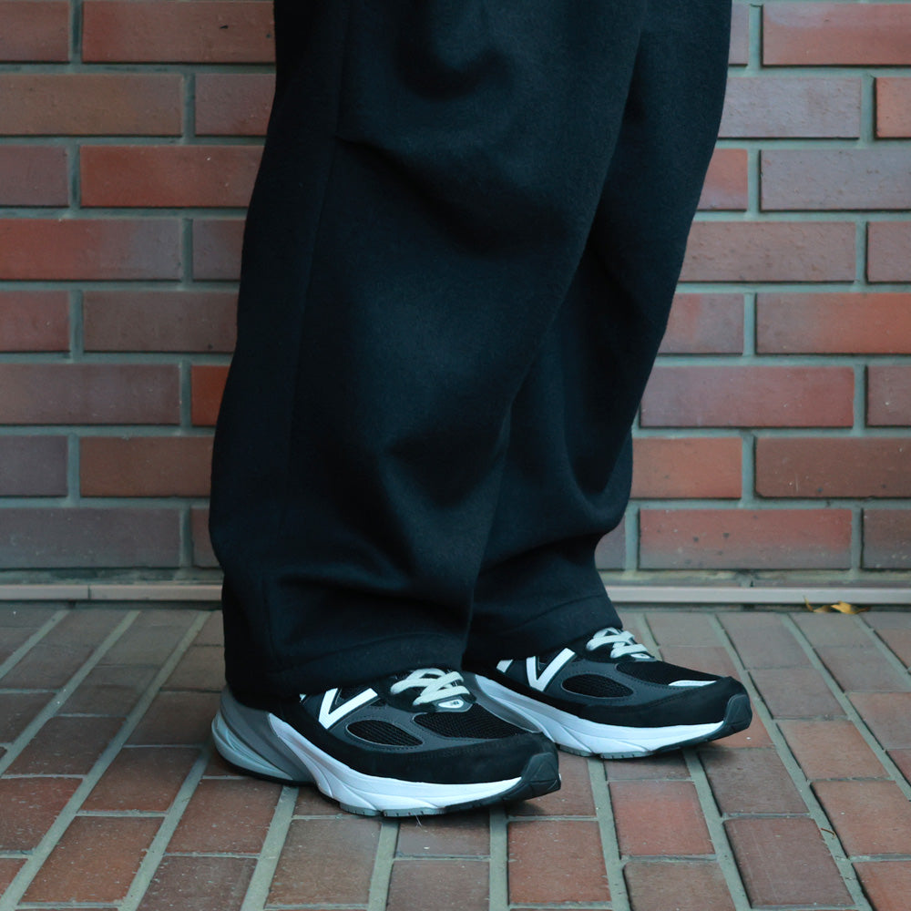 KNEE TUCK PANTS WOOL SILK BEAVER