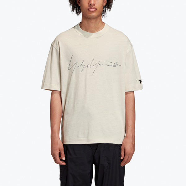 M DISTRESSED SIGNATURE SS TEE - Y-3 「Area」