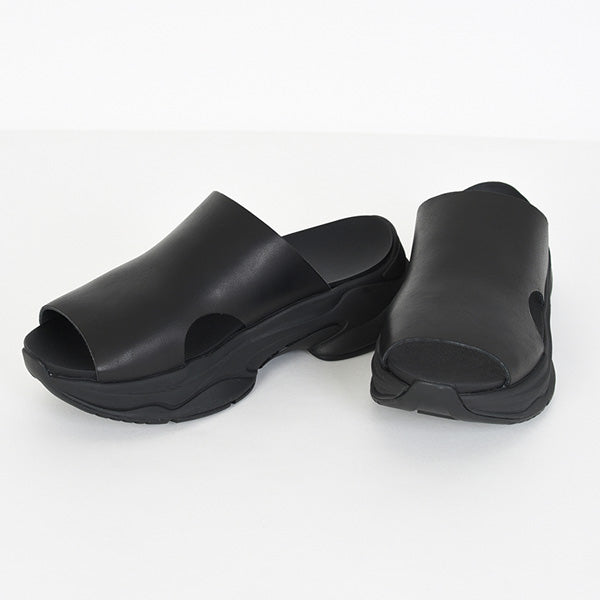 SANDAL (SLIPPERS)