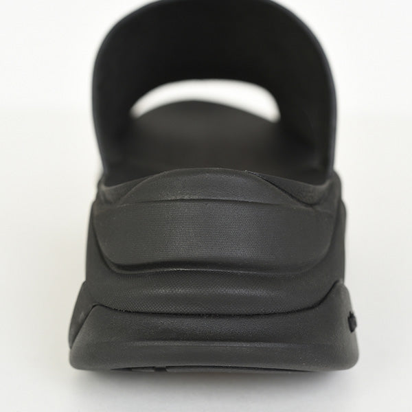 SANDAL (SLIPPERS)