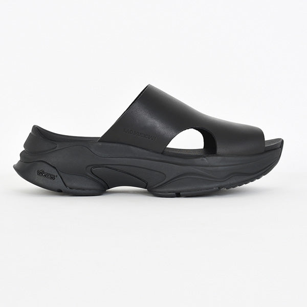 SANDAL (SLIPPERS)