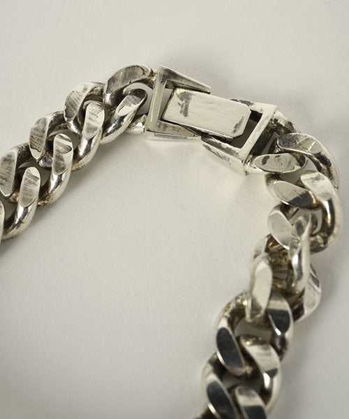 STUDS CHAIN BRACELET