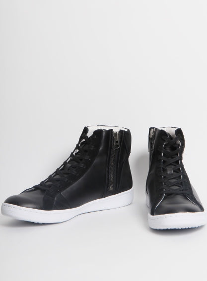  スムースレザー ハイカットスニーカー  