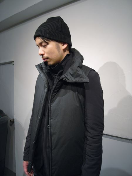 タイプライターレザータ加工 ダウンベスト