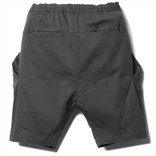 REVOLUTION SOLID SHORTS