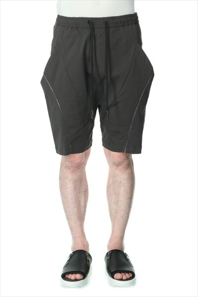 REVOLUTION SOLID SHORTS
