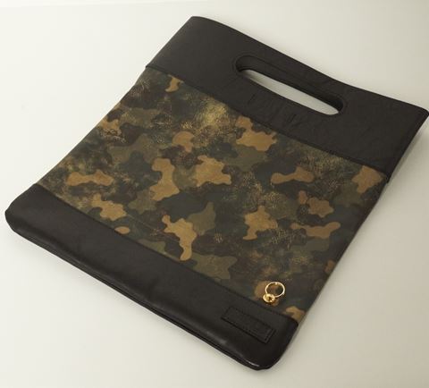  CAMOUFLAGE LEATHER CLUTCH BAG  