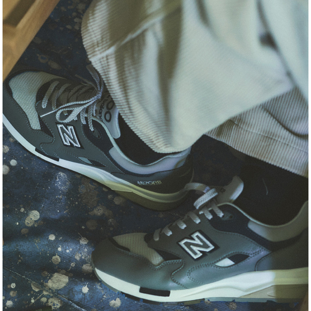 New Balance-CM1600 LG