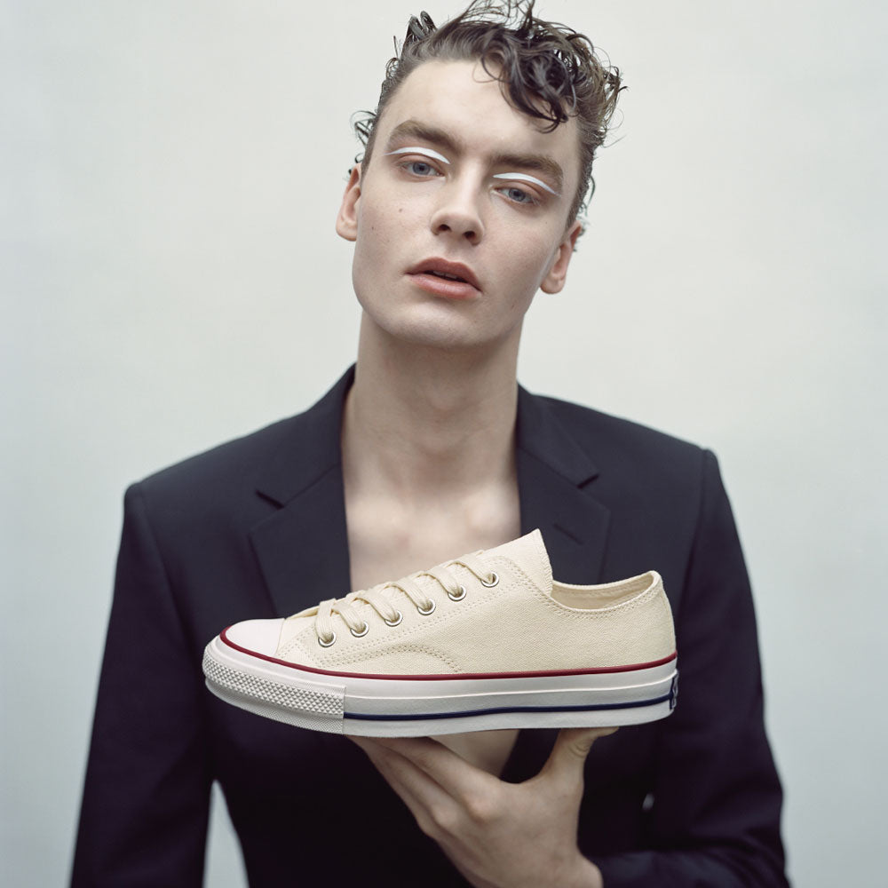 再入荷 CHUCK TAYLOR CANVAS OX (NATURAL)