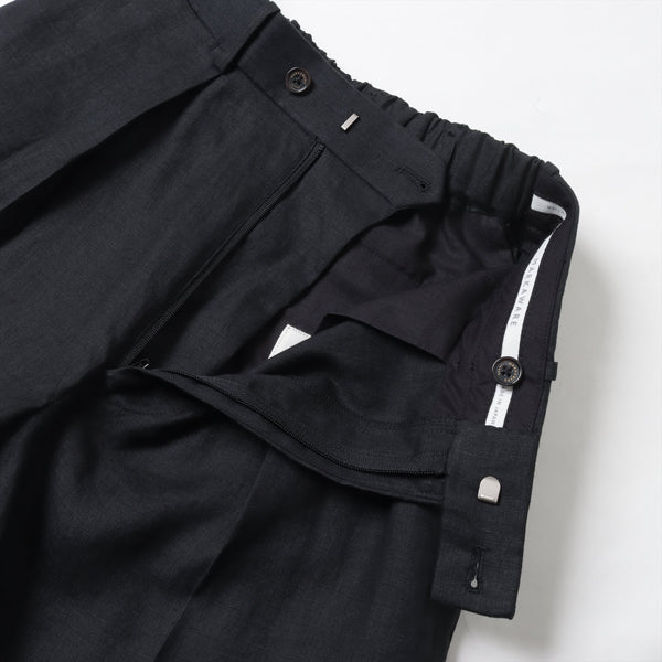 MARKAWARE - PLEATED SHORTS HEMP