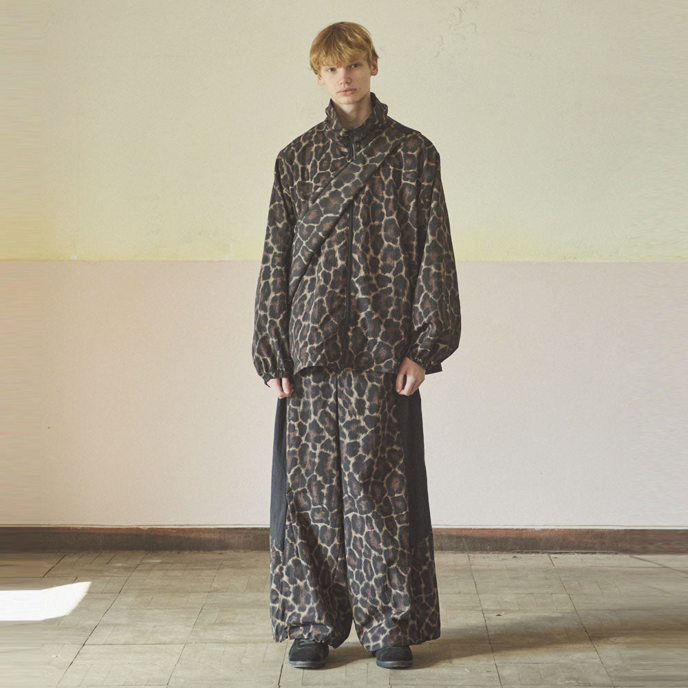 STAND COLLAR BLOUSON NYLON WASHER INKJET LEOPARD